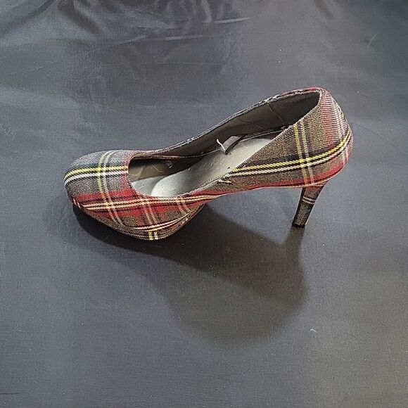 FIONI ROUND TOE SLIP-ON STYLE HIGH HEEL STILETTOS PUMP - Picture 14 of 16